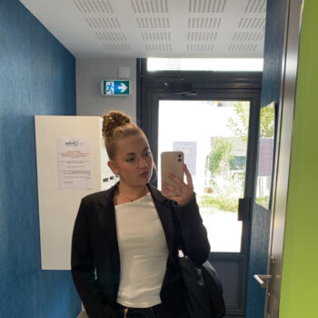 Babysitter in Bouguenais: Juline