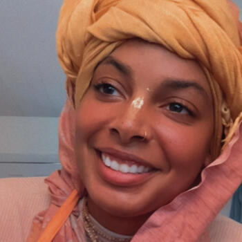 Babysitter in Honolulu: Jaya Jena Thompson