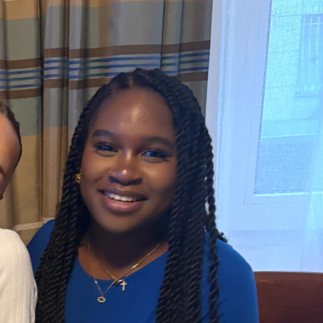 Babysitter in Le Plessis-Robinson: Chanelle