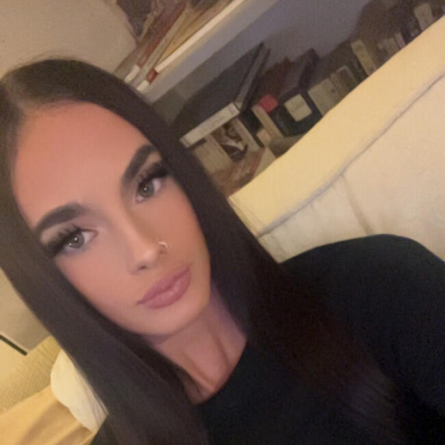 Babysitter in Anglet: Adèle