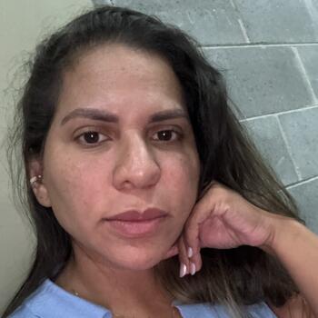 Nanny job in Guarujá: babysitting job Laurianny