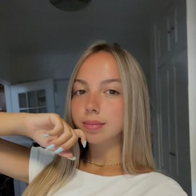 Babysitter in Matosinhos Municipality: Inês