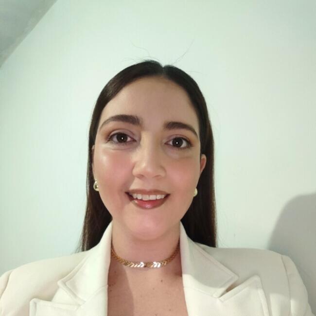 Babysitter in Miraflores District: Yolanda