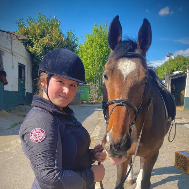 Babysitter in Forest: Fiona