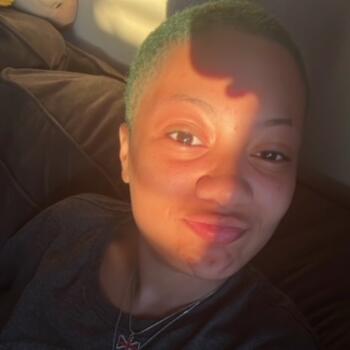 Babysitter in The Bronx: IHateAlyssa