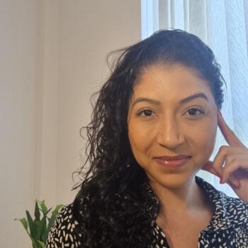 Babysitter in Limerick: Laura