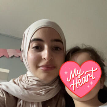 Babysitter in Givors: Roumaissa
