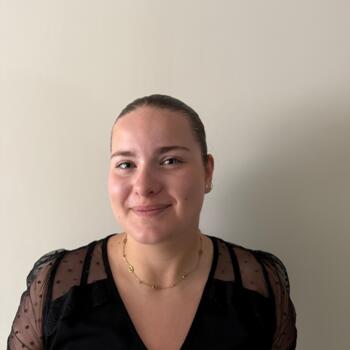 Babysitter Espondeilhan: Lola