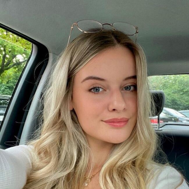 Babysitter in Villemoustaussou: Maï-li