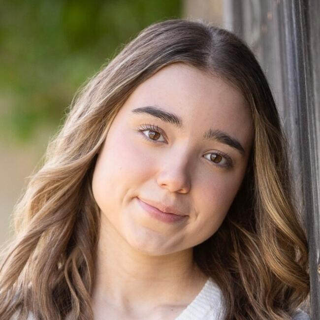 Babysitter in Antioch (Illinois): Mia