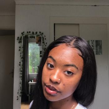 Baby-sitter in La Celle-Saint-Cloud: Kaaliyah