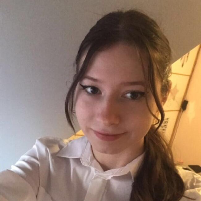 Babysitter in Nanteuil-lès-Meaux: Chloe