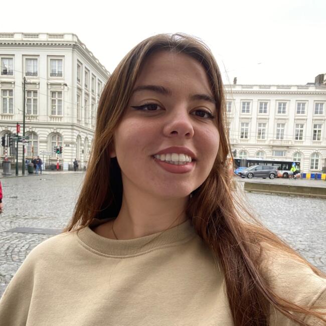 Babysitter in Alicante: Silvia