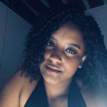 Babysitter in Betim: Ingrid