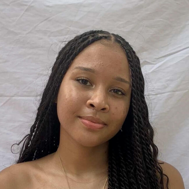 Babysitter in Bordeaux: Eleanore