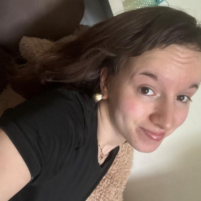 Babysitter in Cany-Barville: Lucie