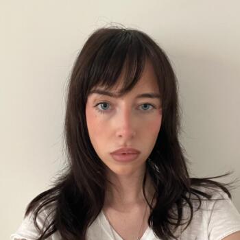 Babysitter in Paris: Amelia
