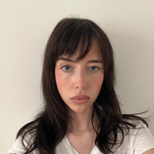 Babysitter in Paris: Amelia