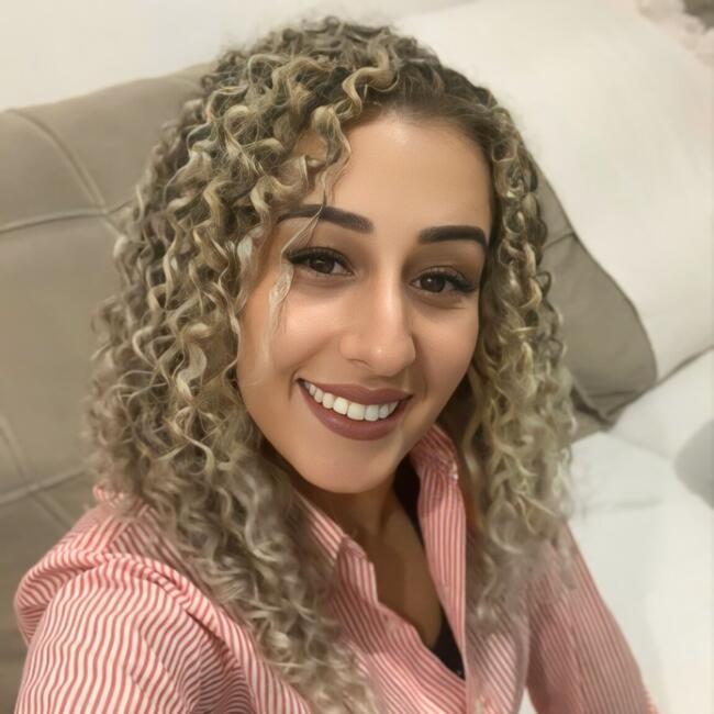 Babysitter in Colombo: Leticia