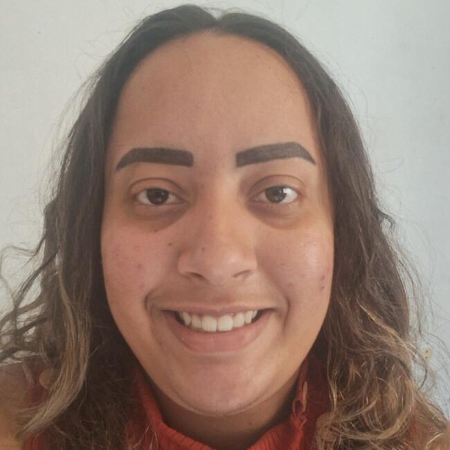 Babá em Aracruz: Thainá