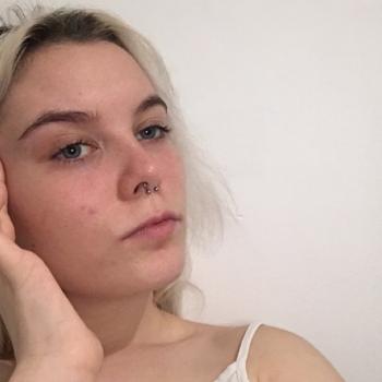 Baby-sitter in Saint-Quentin: Melissa