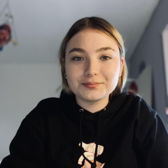 Bech 베이비시터: Danie