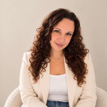 Babysitter in Belas: Vanessa Almeida