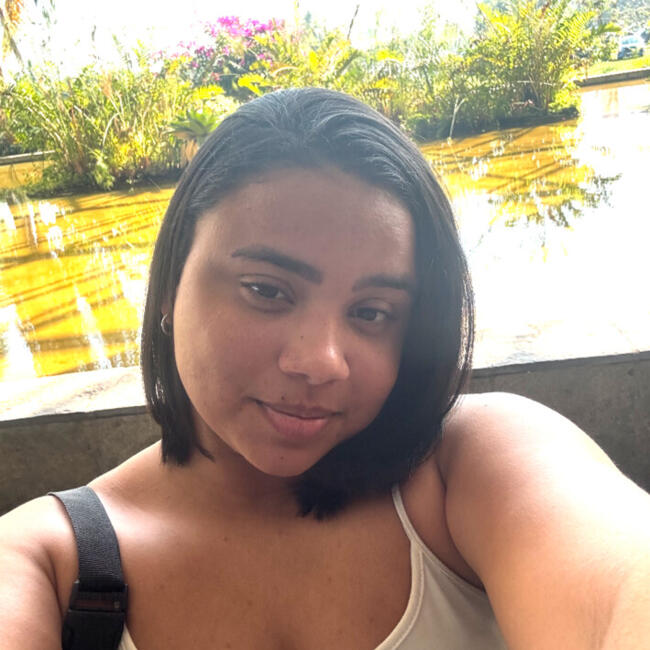Babysitter in Macaé: Maria