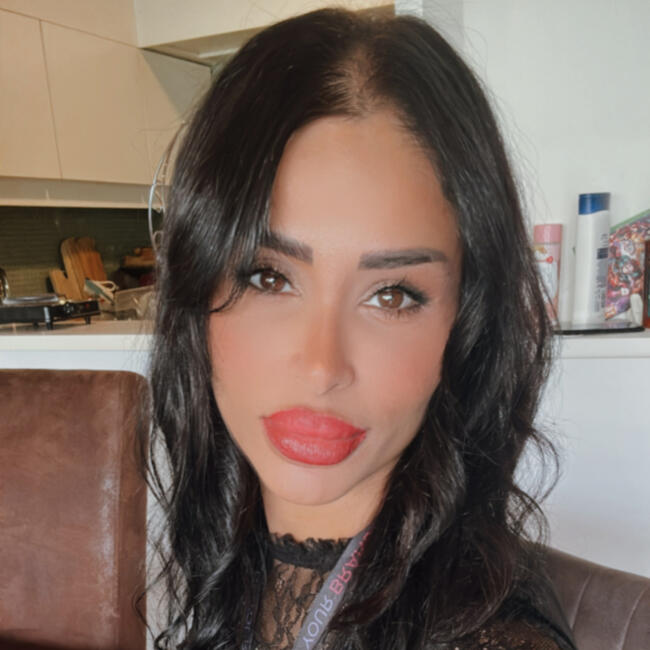 Trabajo para niñera en Amberes: Zainab