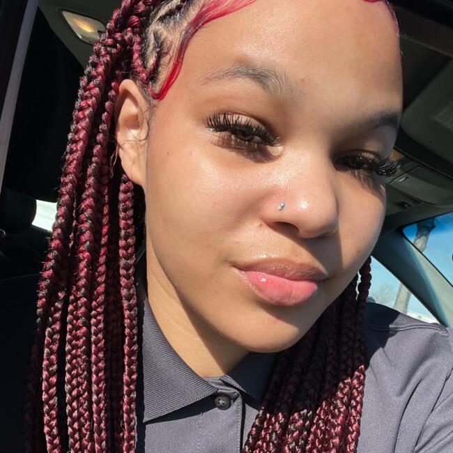 Babysitter in Bolingbrook: Amber