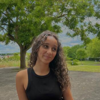 Babysitter in Pont-de-l'Arche: Safya