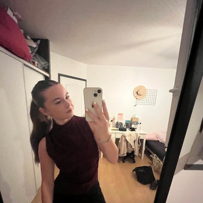 Babysitter in Plélan-le-Petit: Lena