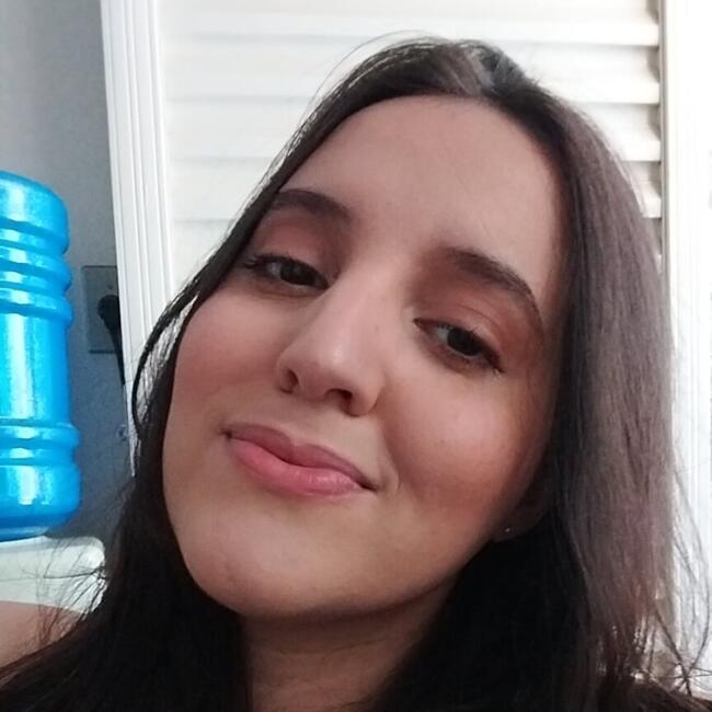 Babá em Niterói: Ester