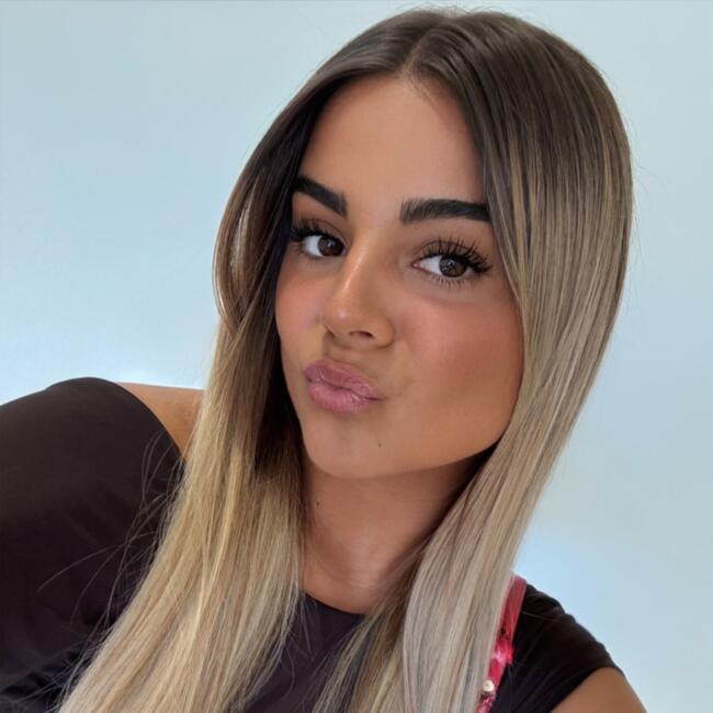 Babysitter in Caurel: Adeline