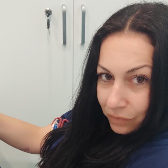 Babysitter in Pátrai: Parina