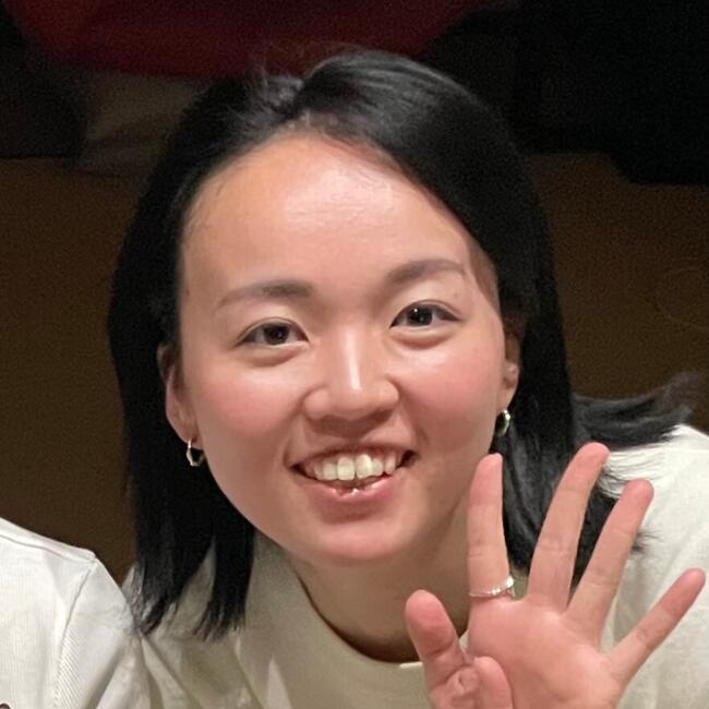 Babysitter in Auckland: Suzuka
