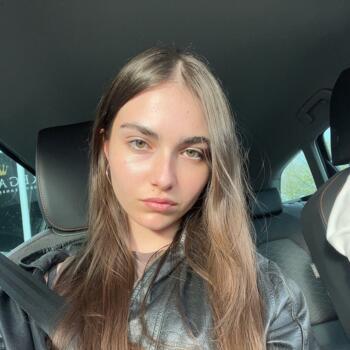 Babysitter Auckland: Ella