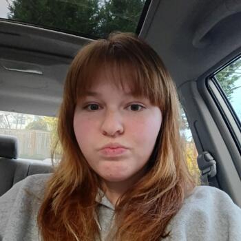 Babysitter in Colbert (Washington): Samantha