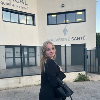 Babysitter in Gémenos: Juliette