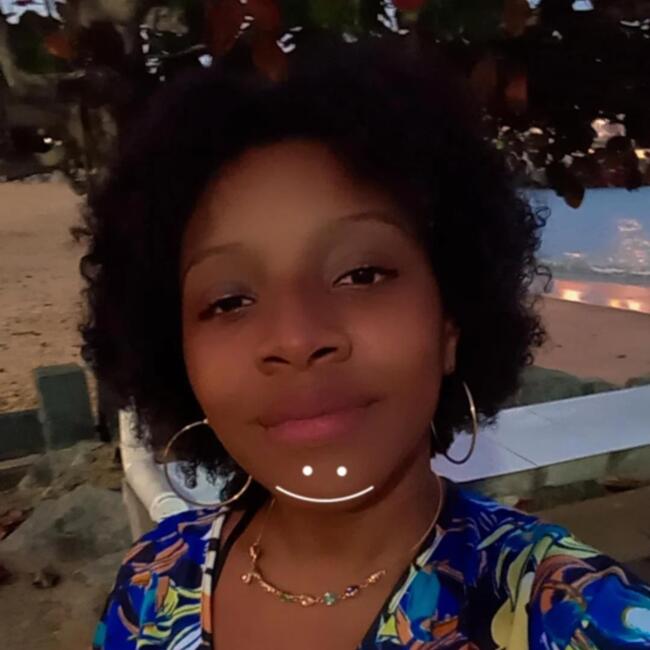 Emprego de babá em Macaé: Sara