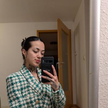 Babysitter in Madrid: Yossi Michelle