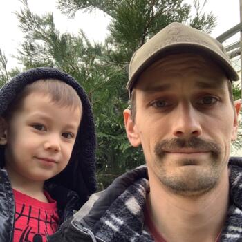 Job de garde d'enfants à Calgary: job de garde d'enfants Dustin