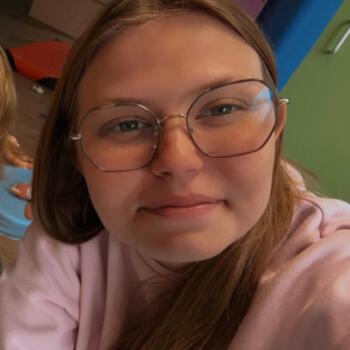 Babysitter in Bessenay: Marie