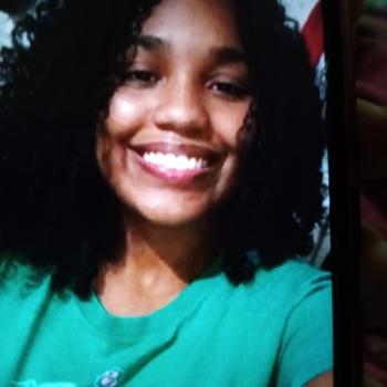 Babá Pelotas: Lilian Gonçalves
