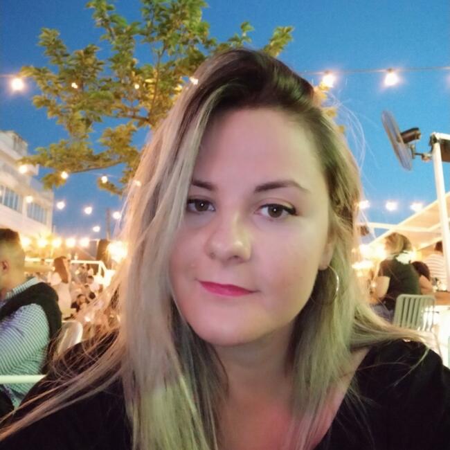 Babysitter in Thessaloniki: Ελενα