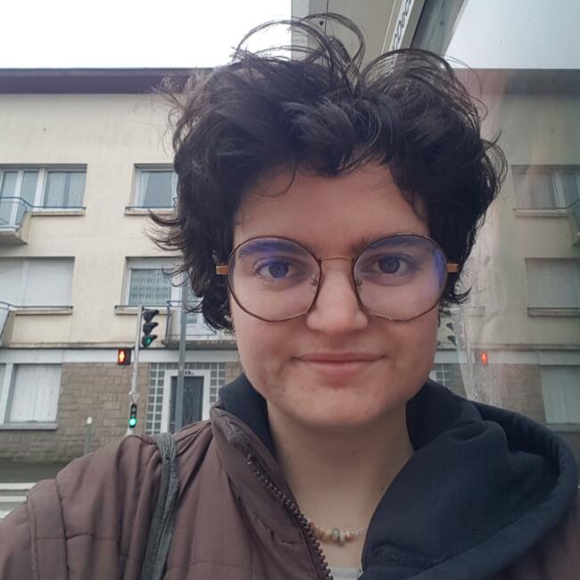 Babysitter in Lorient: Elisa