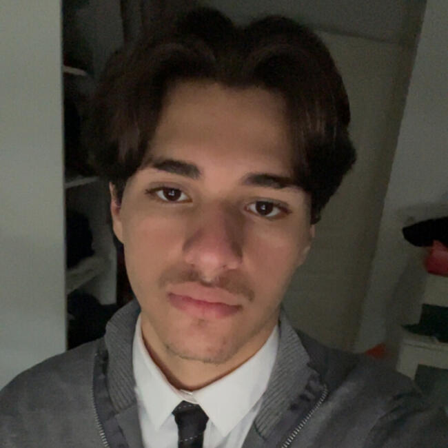 Babysitter in Beauvais: Imad