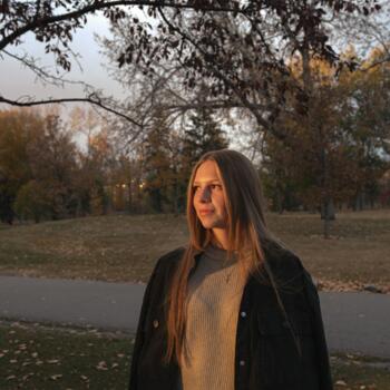 Babysitter Calgary: Veronika