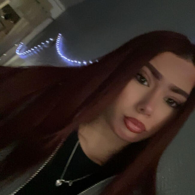 Babysitter in Anzin: Adryana