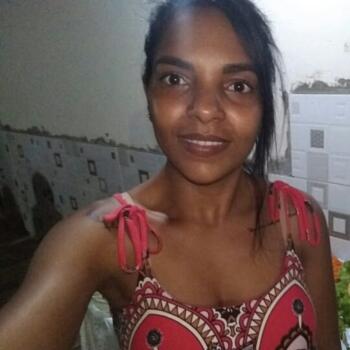 Babysitter in Contagem: Marcia